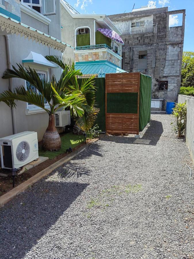 Piscines Privees Et Chauffees, Private Heated Pools Villa Grand Baie Bagian luar foto